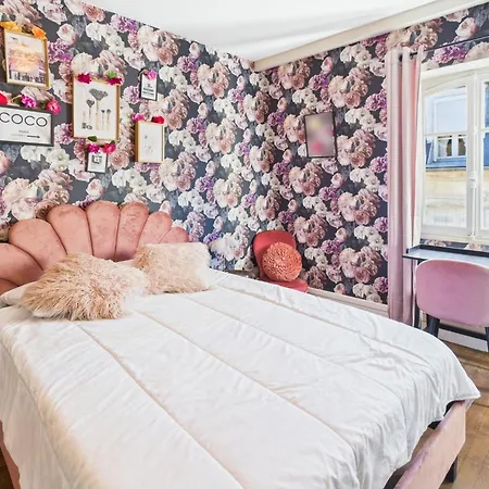 Emily In Paris * Troyes