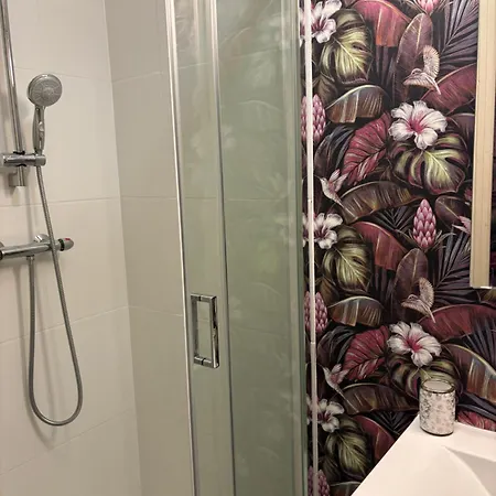 La Parisienne Coquine And Plaisir - Апартаменты Труа